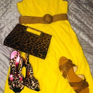 A POP of yellow!!!